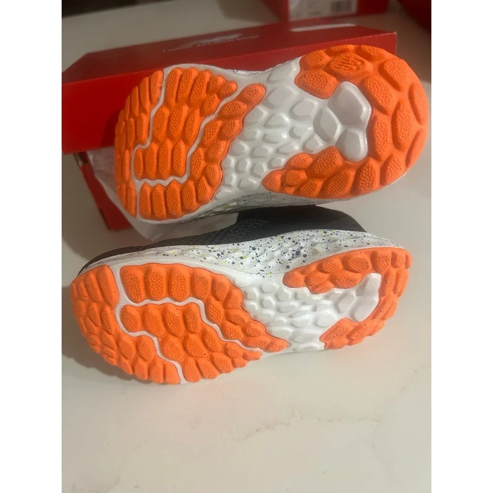 New in box!! Little Kids 5c New Balance Fresh Foam Arishi V4 Bungee Lace Shoes